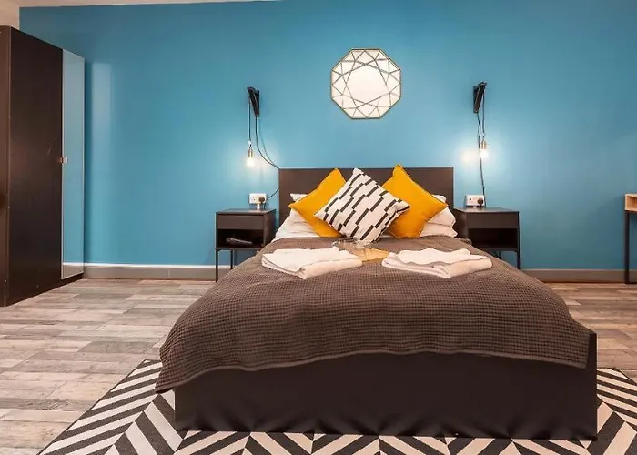 Pine Suite - Studio Apartment - Talbot Road