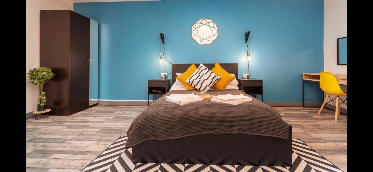 Pine Suite - Studio Apartment - Talbot Road Apartment Blackpool